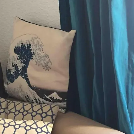 Une Pour Une Personne Chez Moi ! * Bordeaux